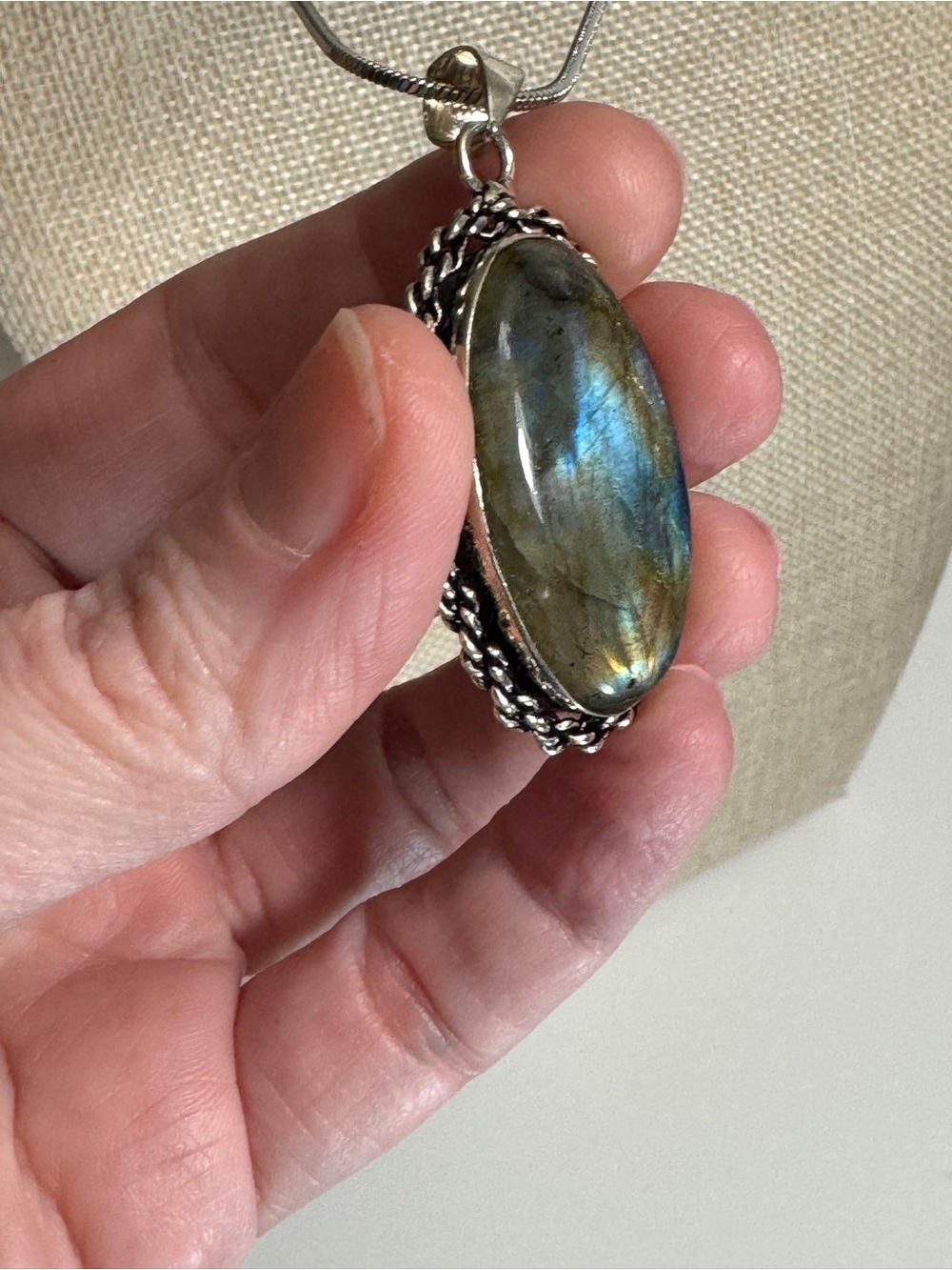 Labradorite 925 Sterling Silver Oval Pendant Necklace Blue Flash - Picture 4 of 6